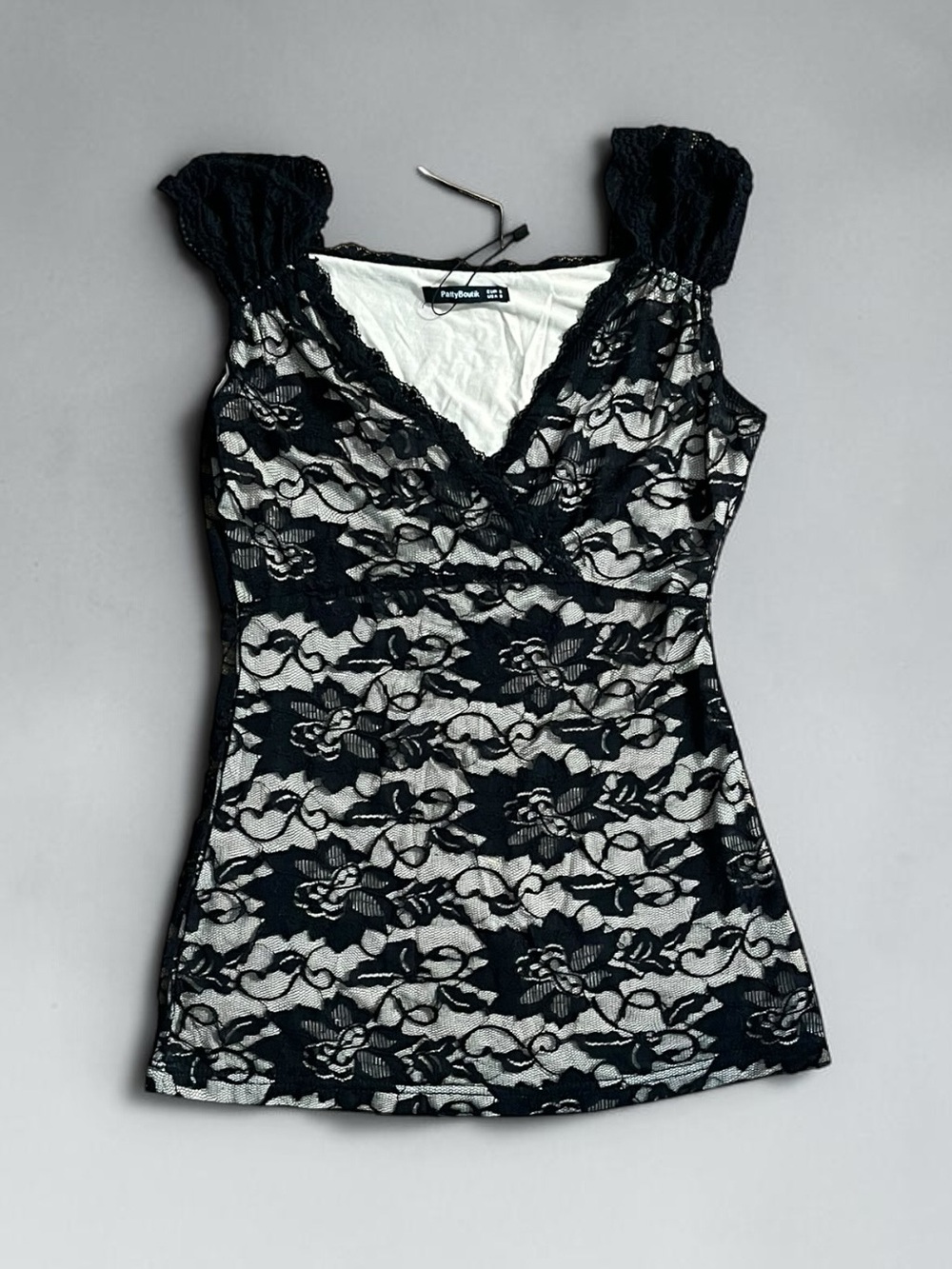 PattyBoutik Black Floral Lace Fitted Tunic Top Size Small NWT